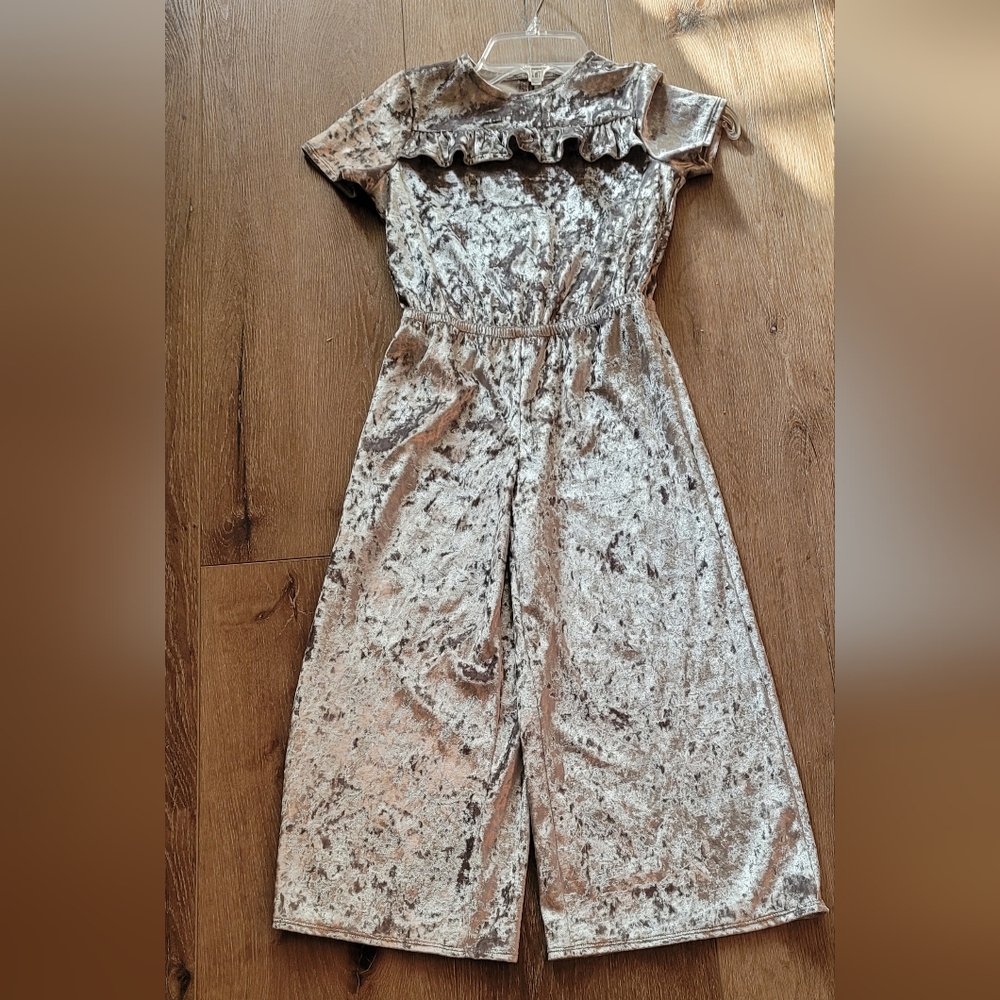 Harper Canyon Crushed silver gray cap sleeve jumpsuit